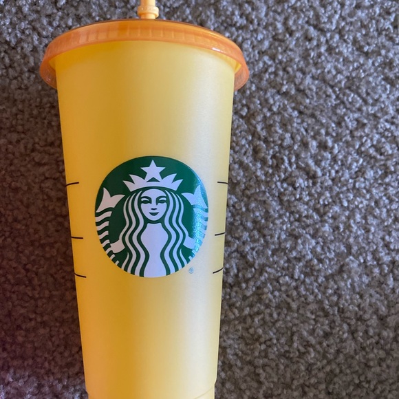 Starbucks Other - Starbucks color changing cups